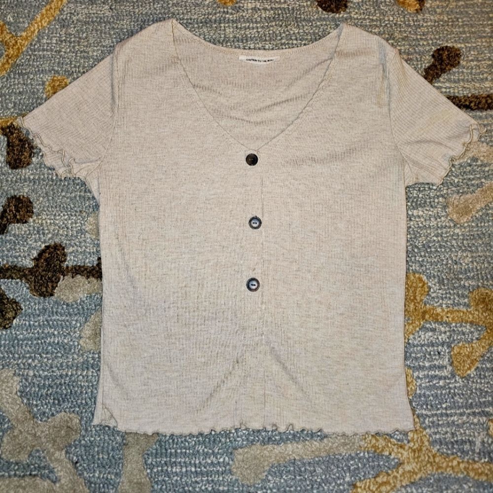 Cropped Short Sleeve Shirt Size Small, Ribbed. Cream